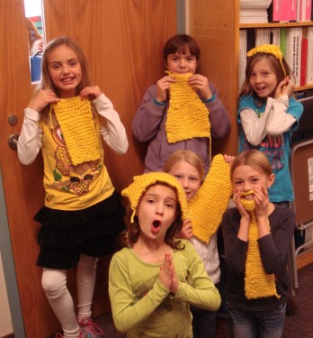 4th graders w/ knitting