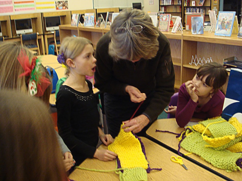 Instruction in yarn stitching