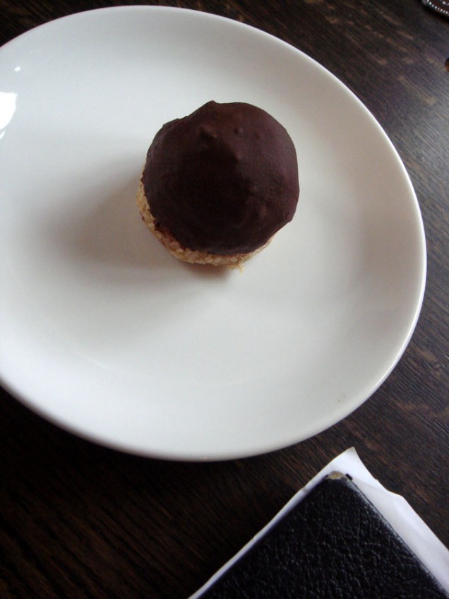 chocolate macaroon