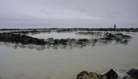 5spiraljetty01 Rain water has pooled on the salt, the lake level is a bit lower